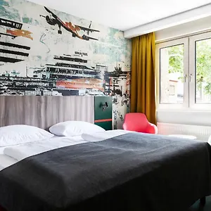 Good Morning West Berlin